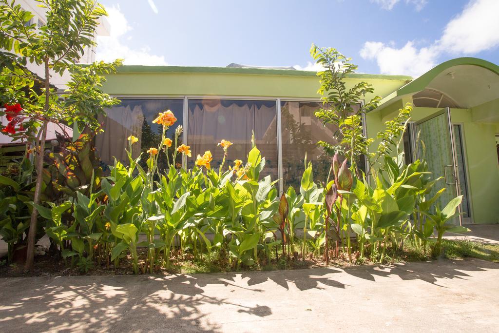 G.T. Guest House Garapan Exteriör bild