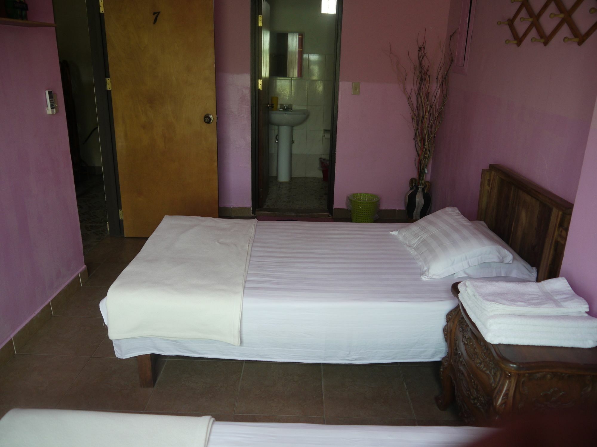 G.T. Guest House Garapan Exteriör bild